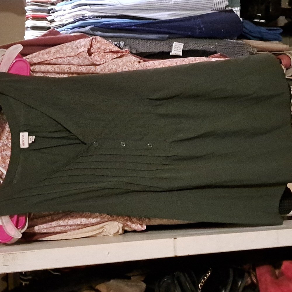 Sleeveless blouse